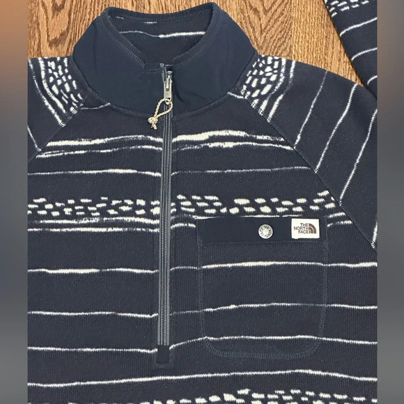 The North Face Men’s Striped Fleece Quarter Zip Pullover Sweater Size Medium - Picture 3 of 6
